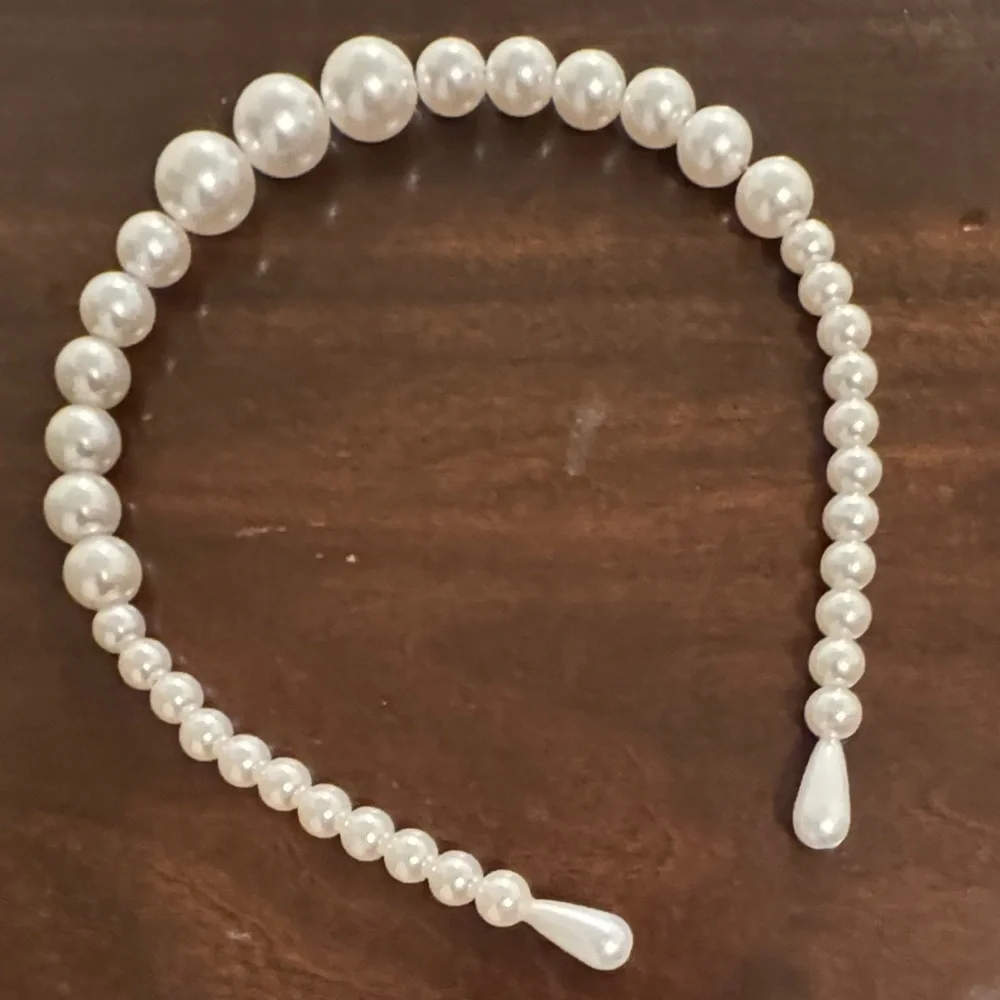 Shashi x Anthropologie Tapered Pearl Headband